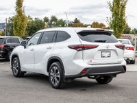 No Accidents - AWD - 3rd Row Seating - SofTex Leather - Sunroof The 2024 Toyota Highlander XLE is a... (image 6)