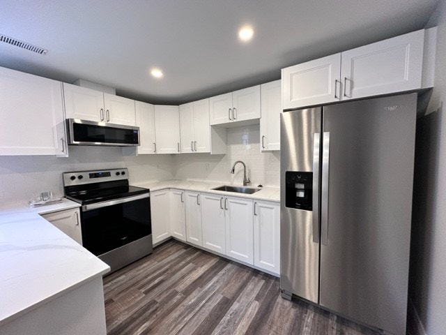 Completely Renovated 1 Bedroom Lower Floor of Raised Bungalow! ( 3
