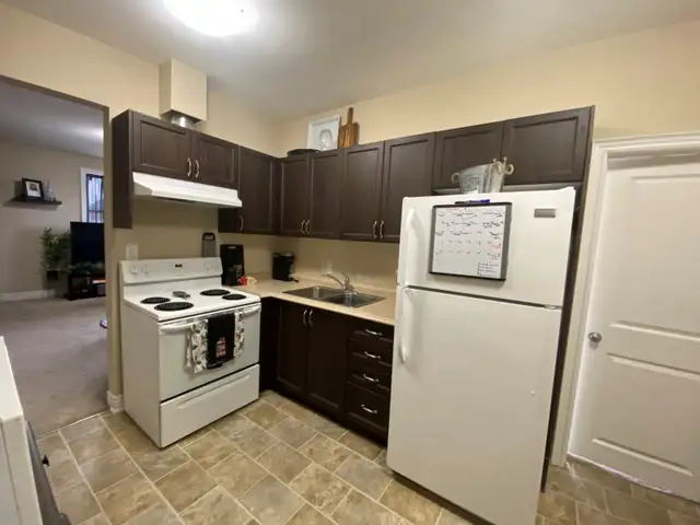 2 Bedroom Main Floor Apartment in a beautiful century home63735894172417120