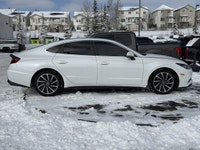 Crowfoot Hyundai, AMVIC Licensed Dealer Mileage: 103,087km History: No Accidents, One Owner Experien... (image 4)
