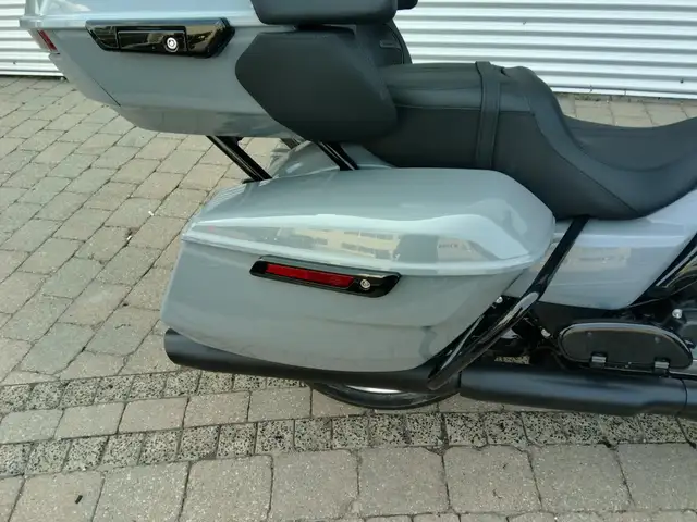 2026 Harley-Davidson Street Glide Limited in Street, Cruisers & Choppers in Oshawa / Durham Region - Image 13