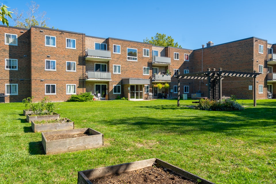 Devine Street Apartments - 2 Bedroom Apartment for Rent - Sarnia 2