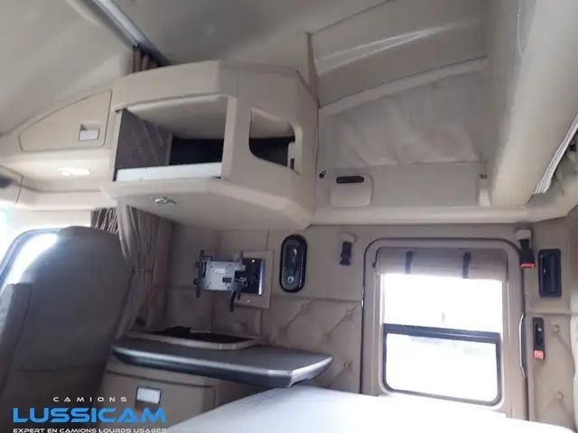 2020 Kenworth T680 in Heavy Equipment in Longueuil / South Shore - Image 30