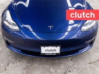 NO ACCIDENTS / CLEAN CARFAX / Climate Control, Touchscreen Display, GPS Navigation and more! Clutch... (image 6)