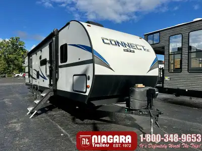 Year: 2021 Stock Number: UX7499 Status: PreOwned Weight: 7436 Lbs. Length: 36 ft Sleeps: 10 Included...