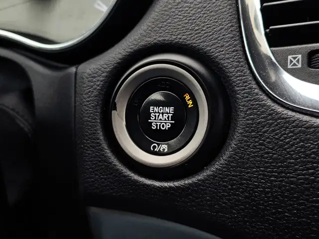 2018 Dodge Durango SXT AWD5610976337474560024