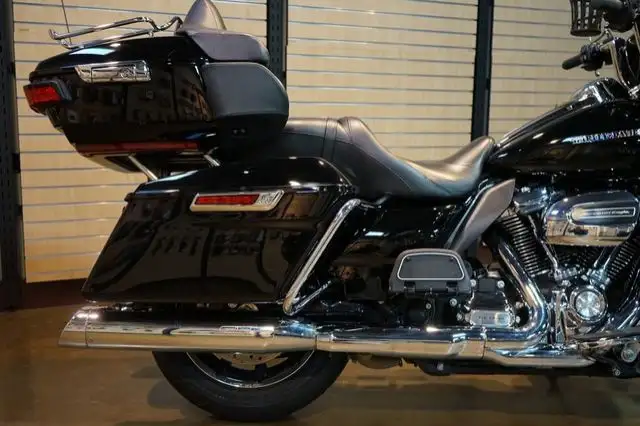 2019 Harley-Davidson Electra Glide Ultra Limited in Sport Touring in Lethbridge - Image 4