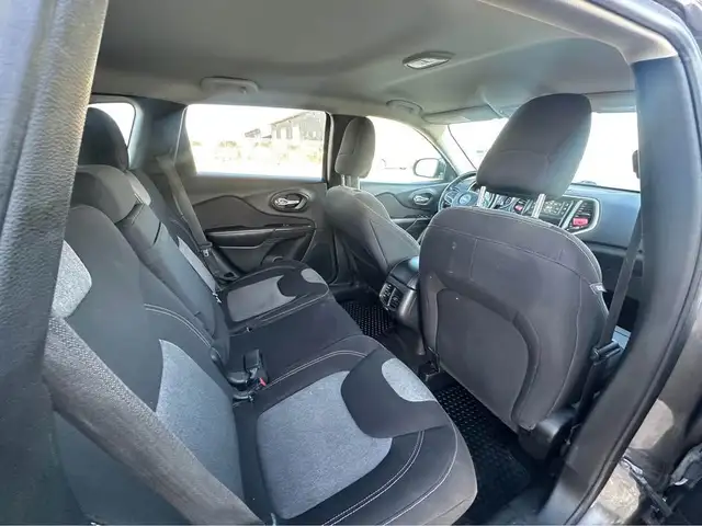 2017 Jeep Cherokee in Cars & Trucks in Winnipeg - Image 20