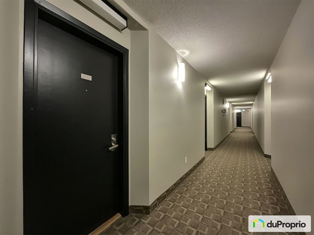 $298,900 - Condominium for sale in Longueuil (Vieux-Longueuil) — photo 3