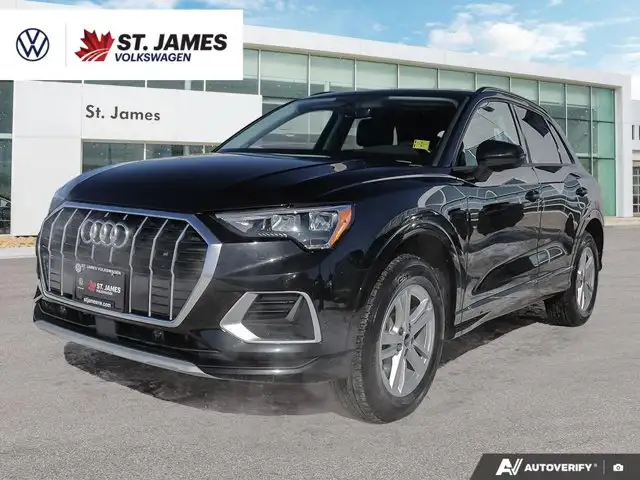 2022 Audi Q3 Komfort | CLEAN CARFAX | PANORAMIC SUNROOF