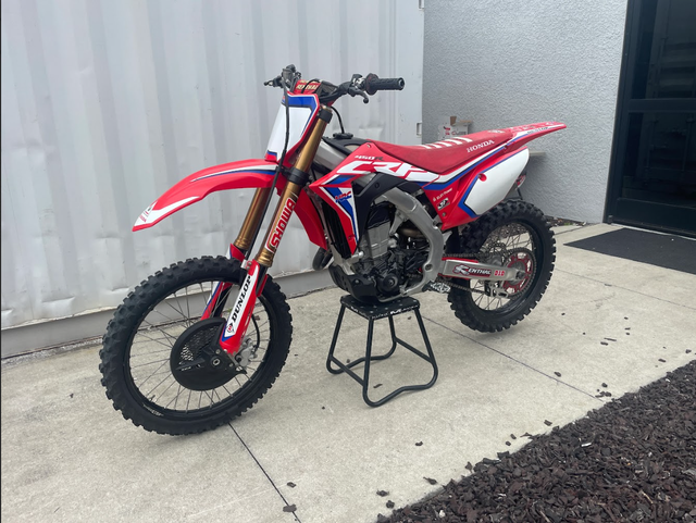 2021 HONDA CRF 450R - FACTORY!  in Dirt Bikes & Motocross in Saskatoon - Image 5