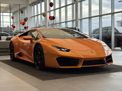 AMVIC Licensed Dealer AMVIC LICENSED DEALER. Stock number: B2771 The 2017 Lamborghini Huracán Evo is...