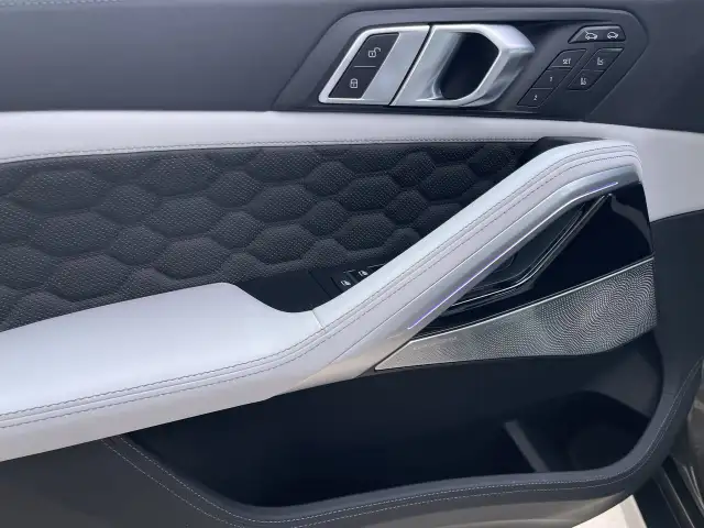 2022 BMW X6 M in Cars & Trucks in Calgary - Image 22