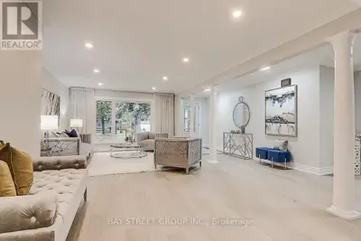 Welcome to this exceptional residence backing onto a park and offering outstanding privacy. Beautifu...