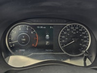 Experience the vibrant 2019 Nissan Kicks in a sophisticated gray finish, complete with a Front-Wheel... (image 6)