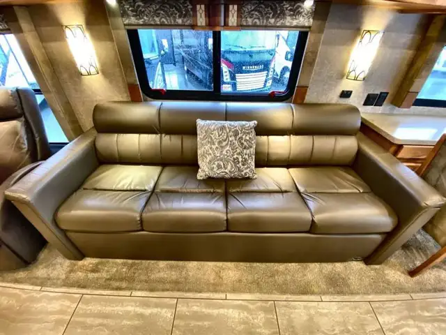 2017 Tiffin Motorhomes Allegro 36 LA in RVs & Motorhomes in Abbotsford - Image 22