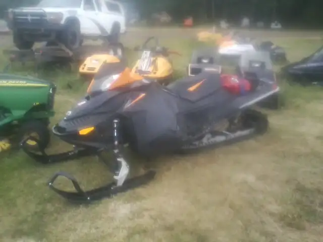2013.SUMMIT.800.MOTOSKI,SKIDOO,ELAN..CALL.7802409380 in Snowmobiles in Edmonton - Image 2