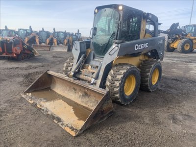 Hours: 4417 | Location: Mississauga, ON, CA | Booms: Self-Leveling; Buckets: 78 Bucket; Operators St...