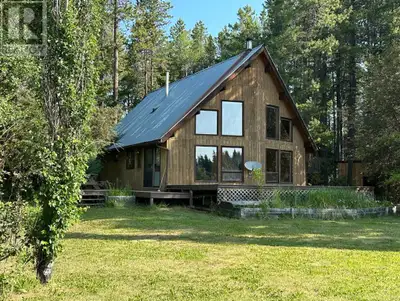 CHARMING COUNTRY LIVING! Cedar Home on 1.07 acres. Tucked away in a peaceful rural cul-de-sac, this...