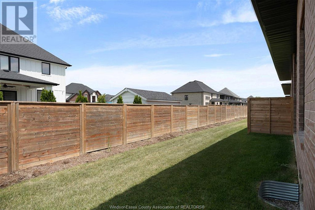 572 LILY MAC BOULEVARD Windsor, Ontario in Houses for Sale in London - Image 4
