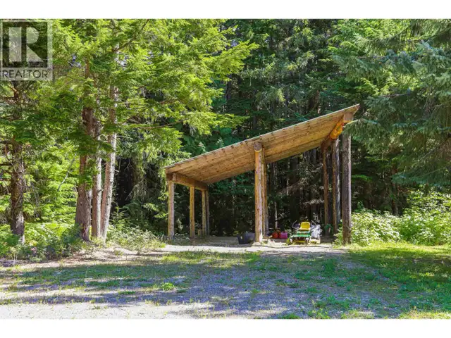 499 QUATSINO BOULEVARD Kitimat, British Columbia in Houses for Sale in Kitimat - Image 5