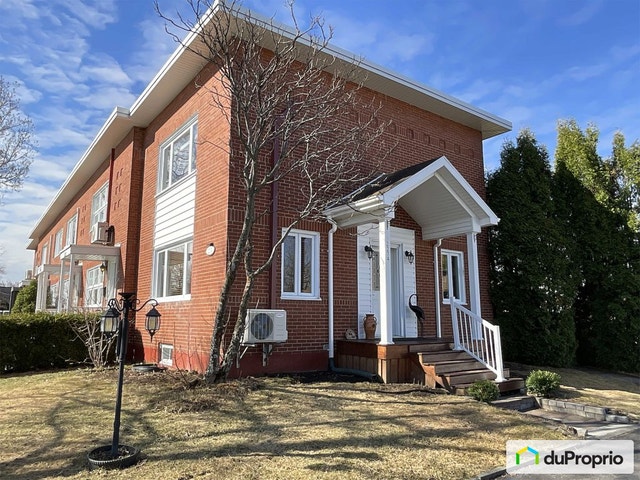 $364,900 - Townhouse for sale in Jonquière (Arvida) — photo 2
