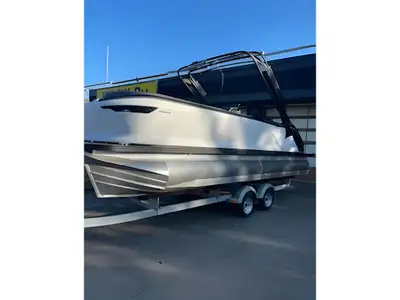 Come visit us at Adventure Motors!! 2025 Manitou Explore Switchback 24' Trifold W/ MERC 250 XL & GAL...