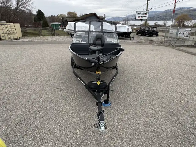 2026 TRACKER ProGuide V175CB Fishing Boat in Powerboats & Motorboats in Vernon - Image 14
