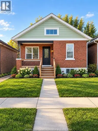 FULL HOUSE 3 BEDROOM, 2 BATHROOMS (FULLY RENOVATED) AVAILABLE FOR LEASE IN THE BEAUTIFUL WALKERVILLE...