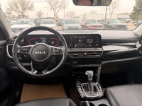 The 2024 Kia Seltos EX is a mid-level trim in Kias compact SUV lineup, offering a strong blend of pr... (image 7)