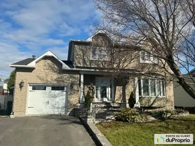 Bonjour à vous! Nous vendons notre magnifique cottage ; il est situé dans un quartier paisible, sur...