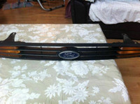 2000-2004 Ford Focus Grill & Parking turn Signal