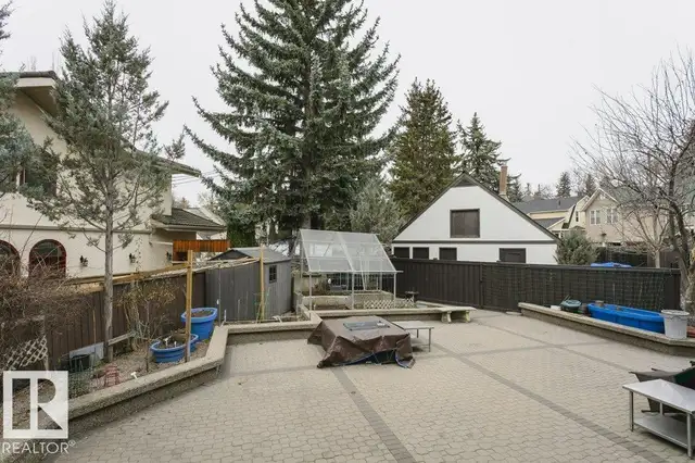 11 WELLINGTON CR NW Edmonton, Alberta in Houses for Sale in Edmonton - Image 6