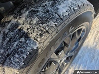 This 2025 Chevrolet Traverse LT AWD comes equipped with *2.5L turbocharged 4-cylinder engine*, *8-sp... (image 9)