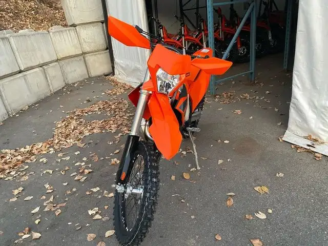 2025 KTM XC 250 W in Dirt Bikes & Motocross in Calgary - Image 8
