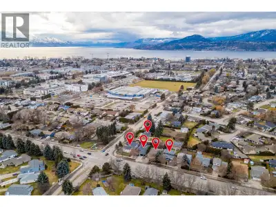LAND ASSEMBLY! PRIME LOCATION! This 5-lot assembly is located on the corner of Gordon and Raymer, 1...