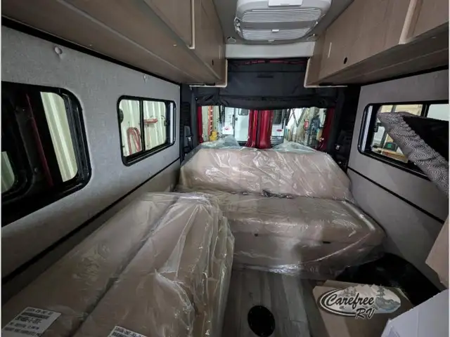 2026 Roadtrek Roadtrek PLAY PLUS SLUMBER in RVs & Motorhomes in Edmonton - Image 10