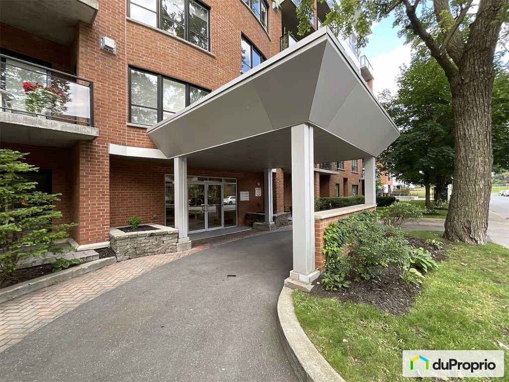 $575,000 - Condominium for sale in Longueuil (Vieux-Longueuil) — photo 2