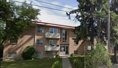 Live right in the heart of the action at Woodlyne Manor! Perfectly situated in downtown Red Deer, th...