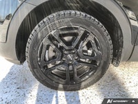This Kia Telluride delivers a Regular Unleaded V-6 3.8 L/231 engine powering this Automatic transmis... (image 9)