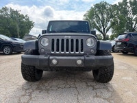 | GPS Navigation | Hands-Free Communication with Bluetooth | Fully Automatic Headlights | Remote Key... (image 2)