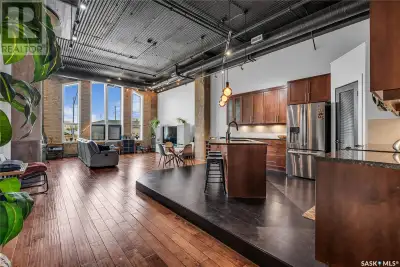 Welcome home to 211 Ave D North unit 105. This executive condo delivers an impressive space with ove...