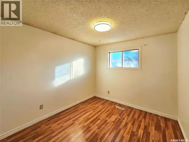 242 - 244 Wakabayashi WAY Saskatoon, Saskatchewan in Houses for Sale in Saskatoon - Image 16