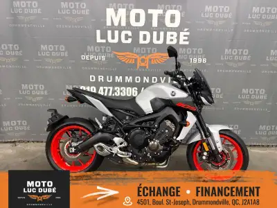 2019 Yamaha MT-09 Yamaha MT-09 2019 18 816 KM FREINS ABS MOTO IMMATRICULÉE RÉGULIÈRE À LA SAAQ PARE-...
