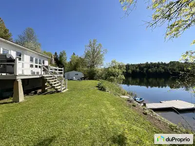 Si un endroit calme, privé et avec vue sur le lac est sur votre liste, ce chalet trois saisons en bo...