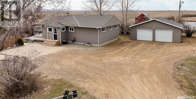 Ross Acreage Moose Jaw Rm No. 161, Saskatchewan in Houses for Sale in Moose Jaw