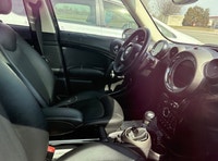 NO ACCIDENTS!! LEATHER INTERIOR, HEATED SEATS, POWER SUNROOF, POWER WINDOWS/ LOCKS/ MIRRORS, BLUETOO... (image 1)