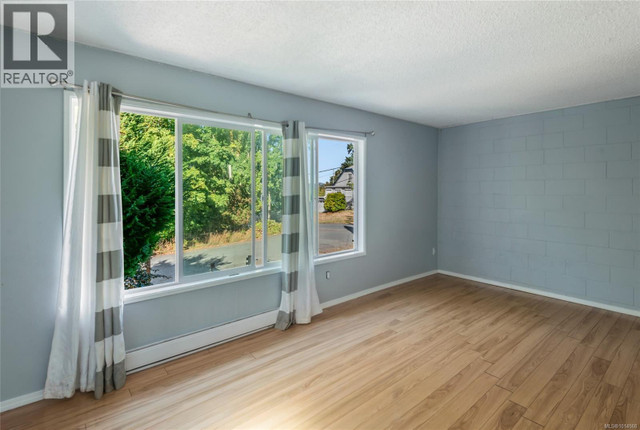 2595 2nd Ave Port Alberni, British Columbia in Houses for Sale in Port Alberni - Image 2