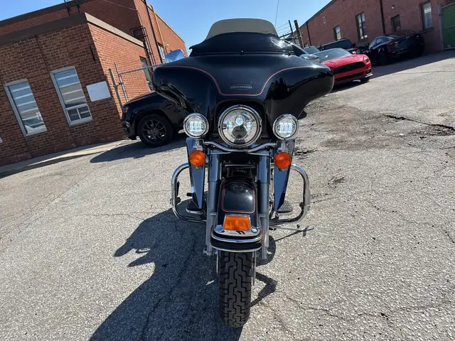2001 Harley-Davidson Electra Glide Classic ~ ELECTRA GLIDE ~ 88C in Sport Touring in City of Toronto - Image 9