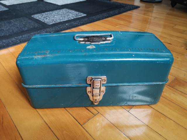 Union Steel vintage tool box / Boîte à outils vintage dans Art et objets de collection  à Ville de Montréal
